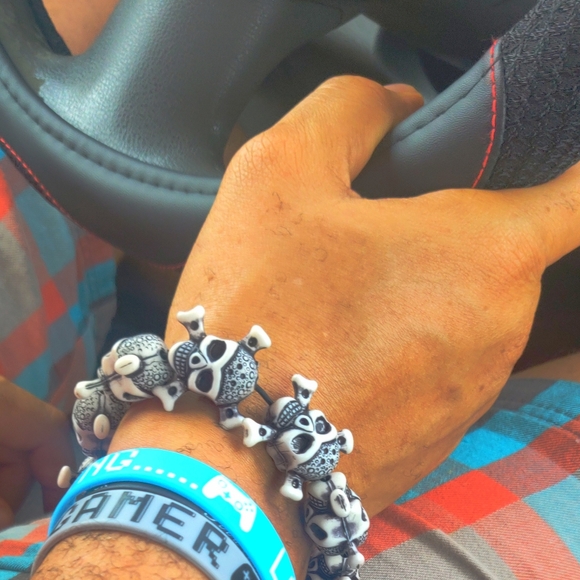 Skull and bones necklace set - Picture 5 of 6